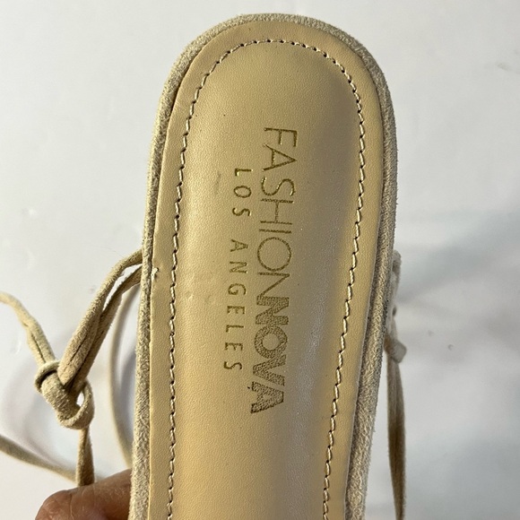 Fashion Nova Beige Suede Strappy Lace-Up Heels Women’s Size 9 - Picture 3 of 10